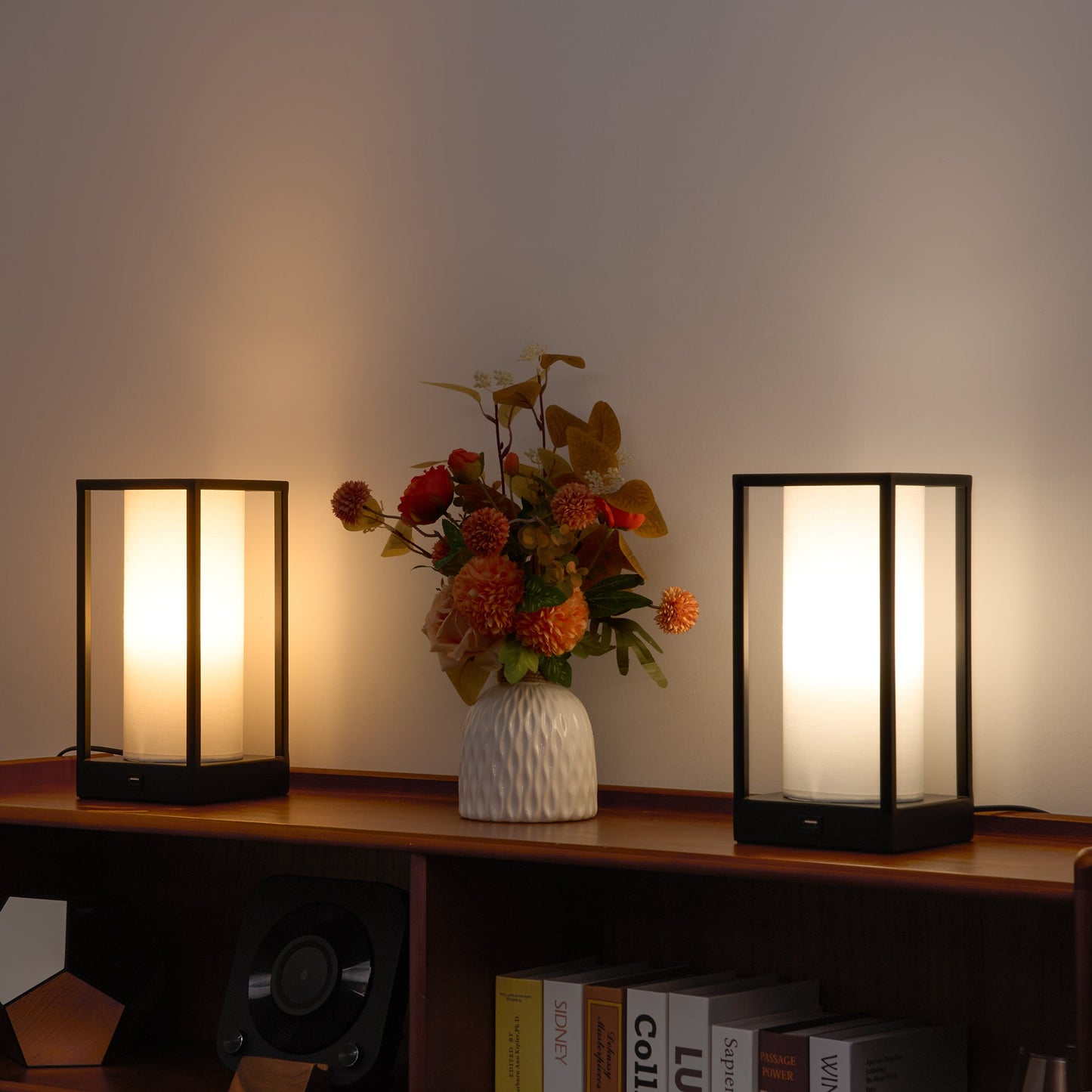 Hokkaido Table Lamp With Phone Charger